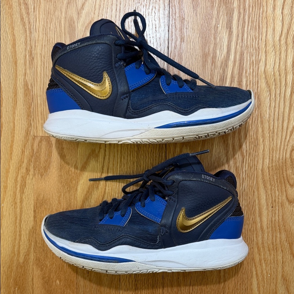 NIKE Kyrie 8 Infinity Stoney Athletic High Top Basketball Shoes Size 4